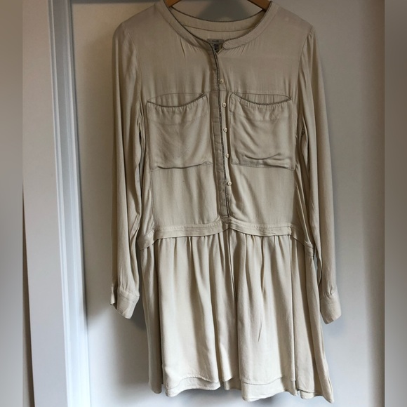 Ecote Dress - Picture 2 of 2